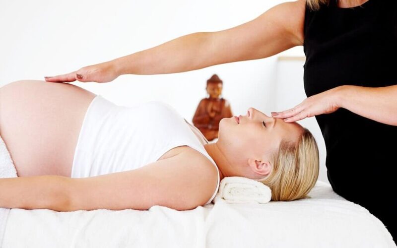 Pregnancy Massage Techniques & Tips