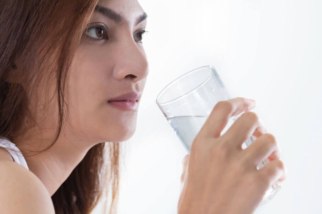 Does Drinking More Water Help Clear Acne? HealthGardeners